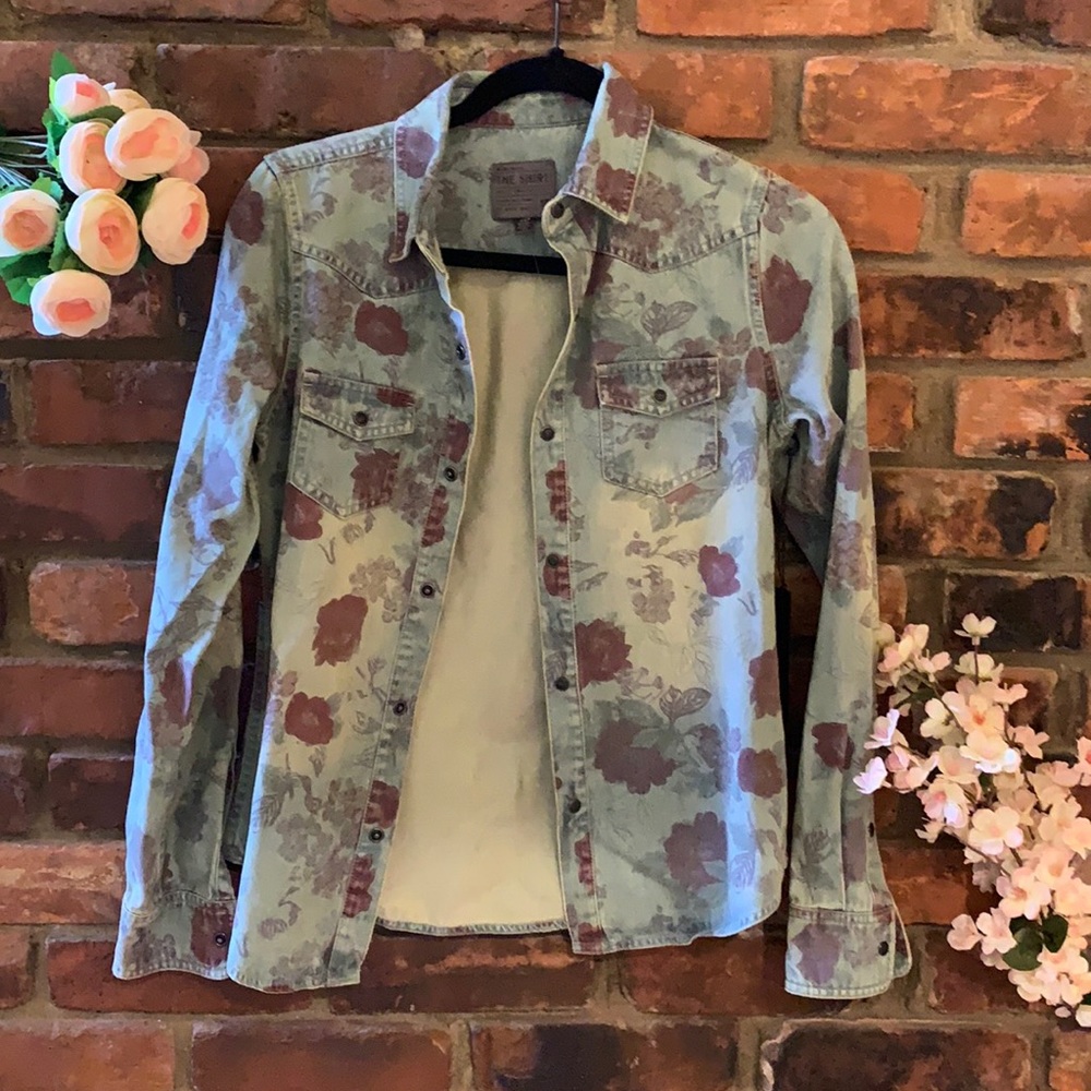 Joe’s Jeans 1974 Floral Button Up